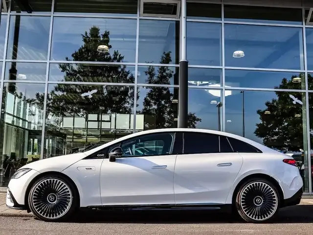 Mercedes-Benz EQE 53