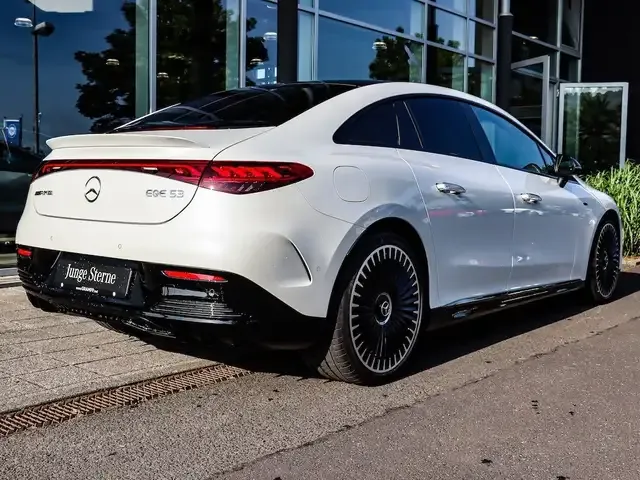Mercedes-Benz EQE 53