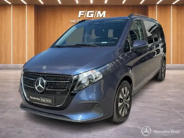 Mercedes-Benz V 220