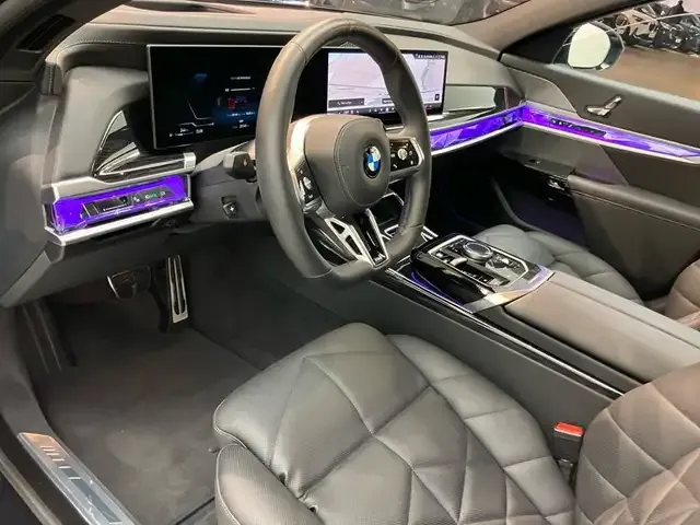 BMW 740