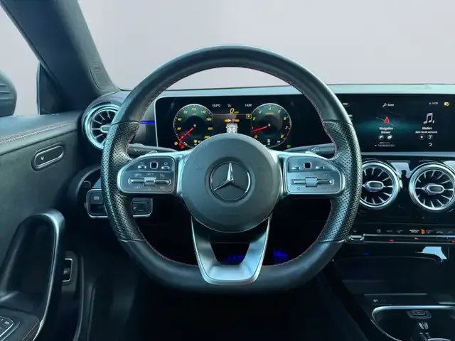 Mercedes-Benz CLA 250