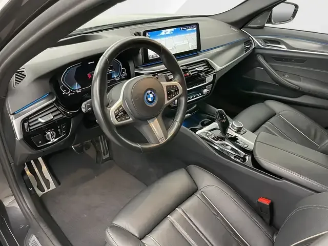 BMW 530