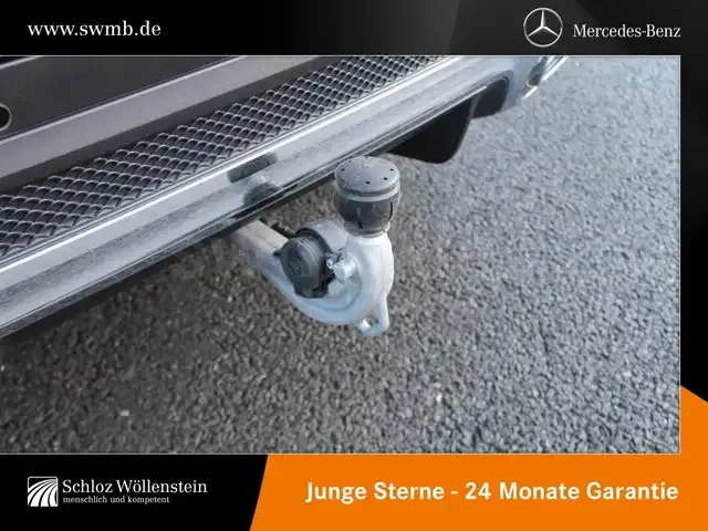 Mercedes-Benz GLB 220