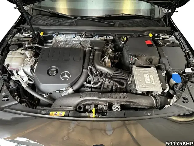 Mercedes-Benz CLA 180
