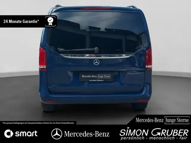 Mercedes-Benz V 220