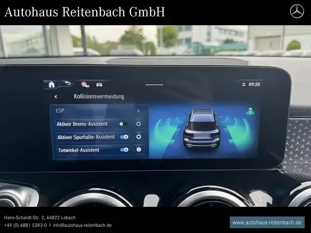 Mercedes-Benz GLB 220