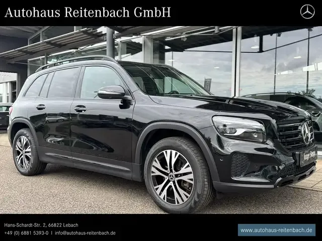 Mercedes-Benz GLB 220