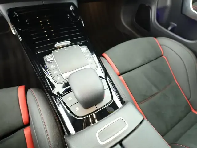 Mercedes-Benz CLA 45 AMG