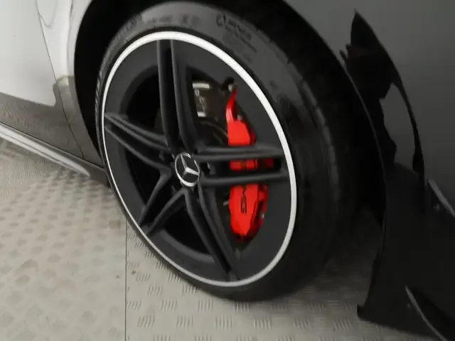 Mercedes-Benz CLA 45 AMG