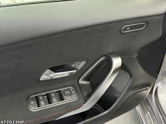 Mercedes-Benz A 220