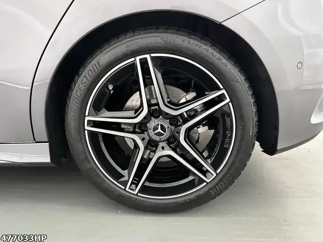 Mercedes-Benz A 220
