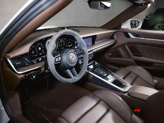 Porsche 992