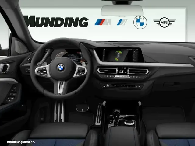 BMW 235