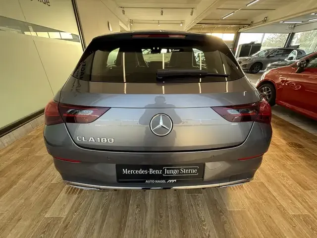 Mercedes-Benz CLA 180