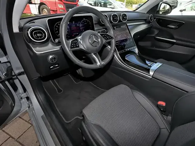 Mercedes-Benz C 200