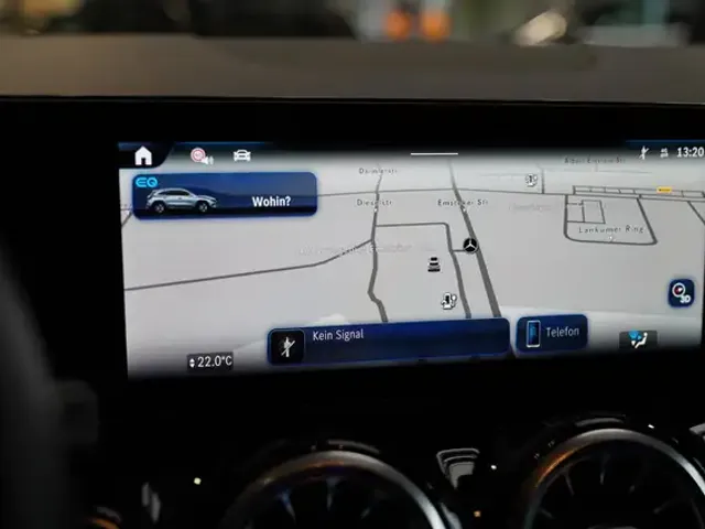 Mercedes-Benz EQA 300