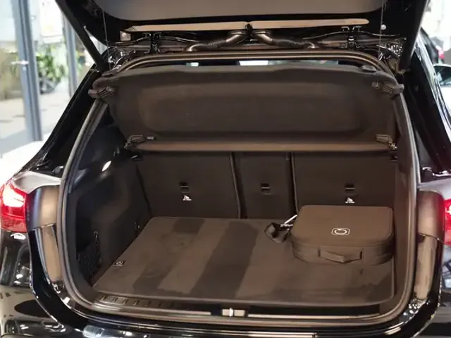 Mercedes-Benz EQA 300