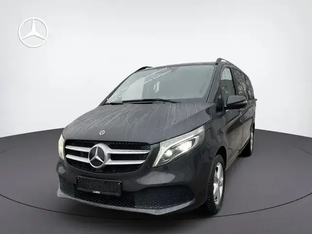 Mercedes-Benz V 220