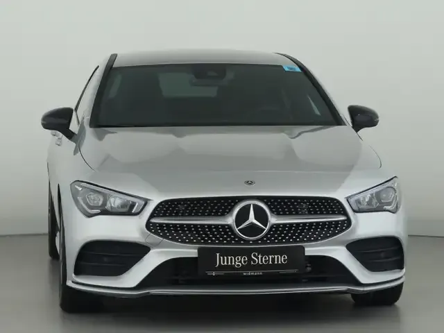 Mercedes-Benz CLA 220