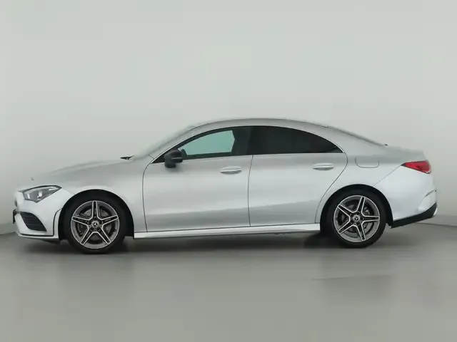 Mercedes-Benz CLA 220