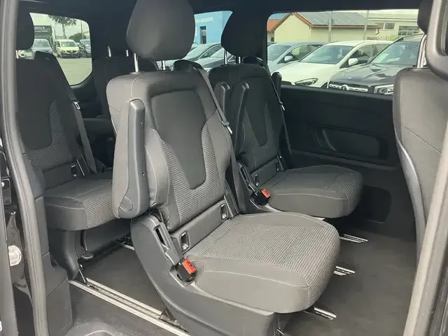 Mercedes-Benz V 250