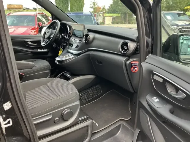Mercedes-Benz V 250