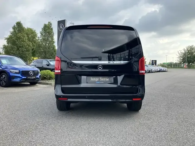 Mercedes-Benz V 250