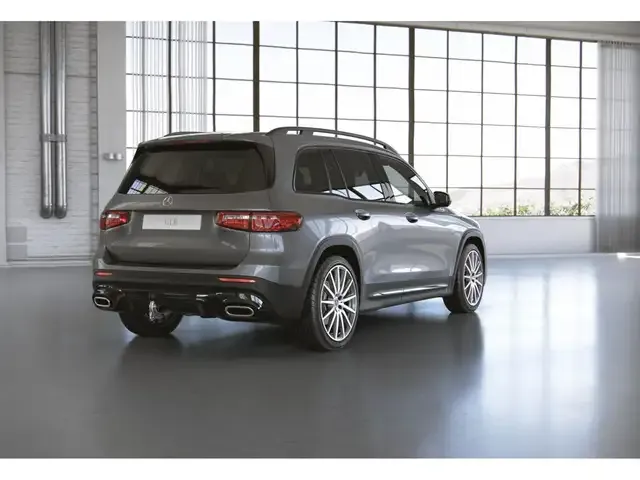 Mercedes-Benz GLB 220