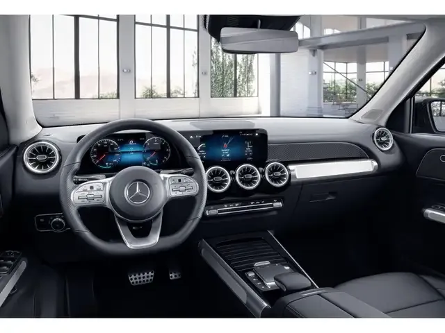 Mercedes-Benz GLB 220