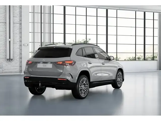 Mercedes-Benz GLA 220