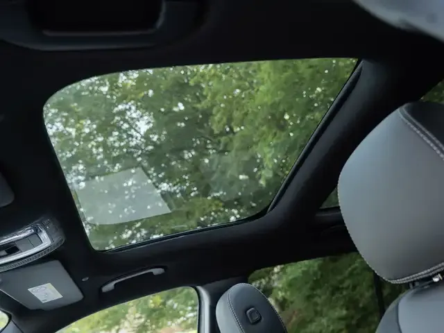 Mercedes-Benz GLB 220