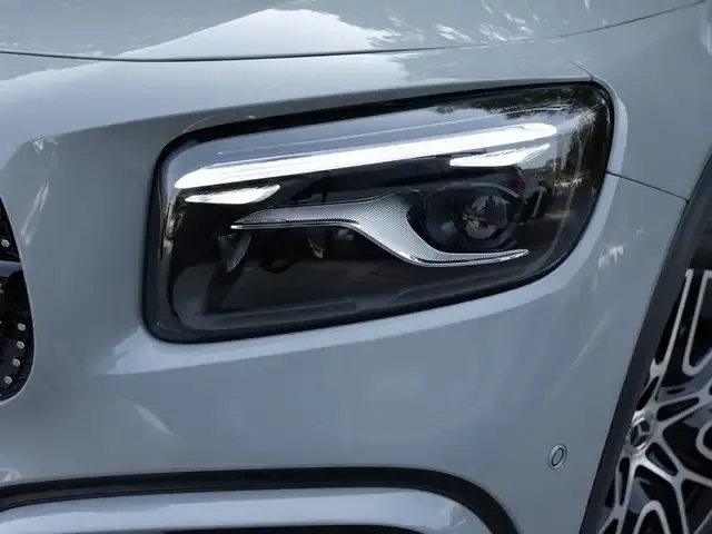 Mercedes-Benz GLB 220