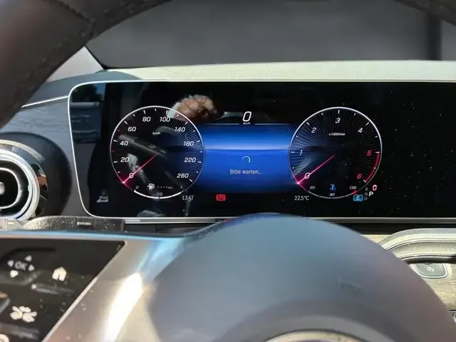 Mercedes-Benz V 250
