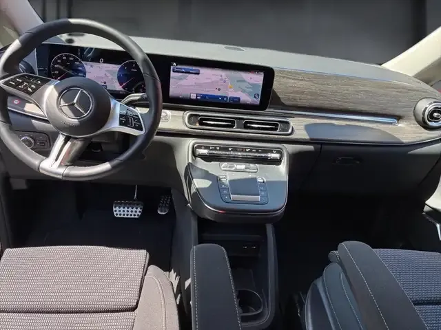Mercedes-Benz V 250