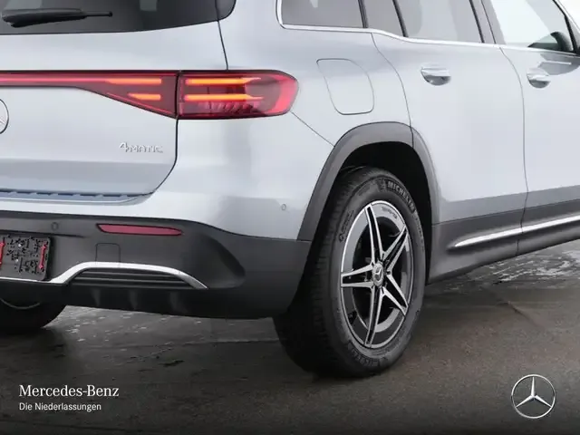 Mercedes-Benz EQB 300