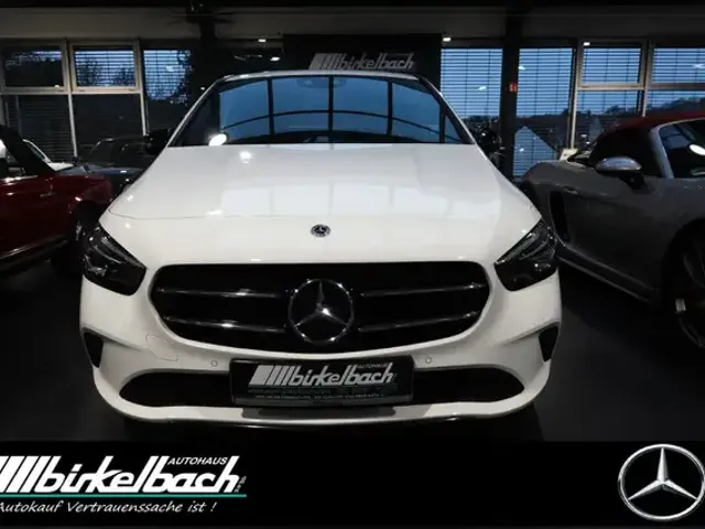 Mercedes-Benz B 250