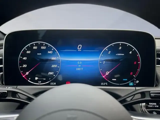 Mercedes-Benz E 220
