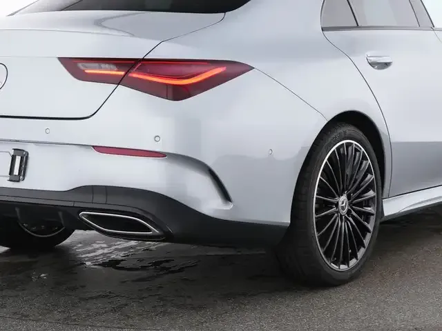 Mercedes-Benz CLA 200