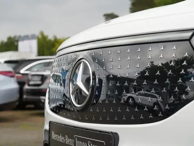 Mercedes-Benz EQB 300