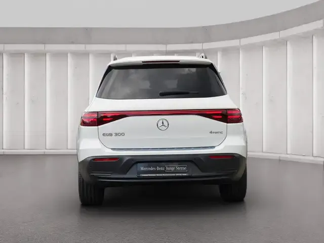 Mercedes-Benz EQB 300