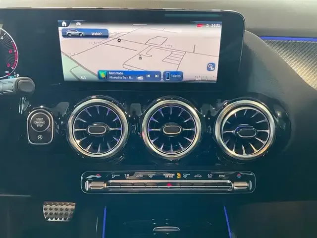 Mercedes-Benz GLA 200