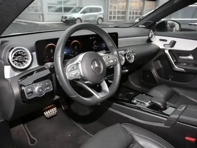Mercedes-Benz CLA 250