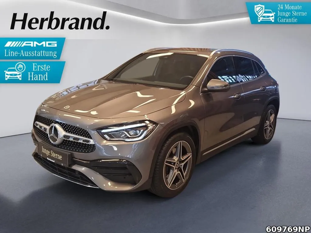 Mercedes-Benz GLA 200