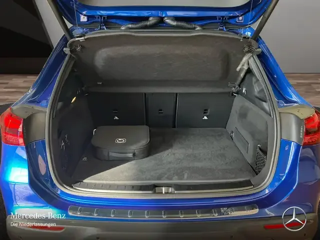 Mercedes-Benz EQA 300