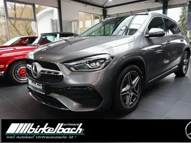 Mercedes-Benz GLA 250