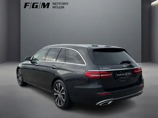 Mercedes-Benz E 300