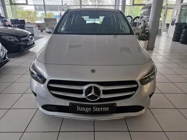Mercedes-Benz B 250