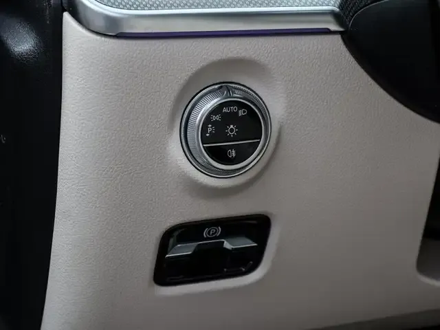 Mercedes-Benz CLE 300