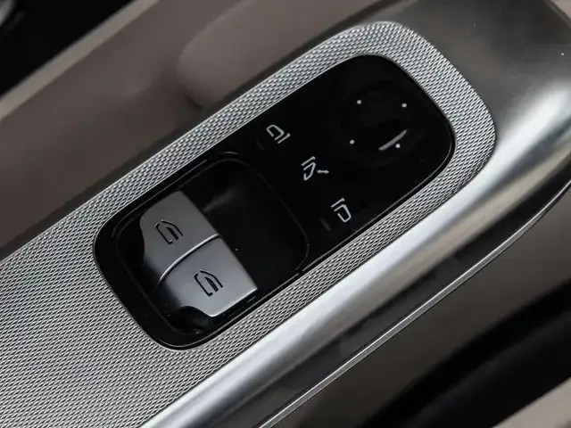 Mercedes-Benz CLE 300