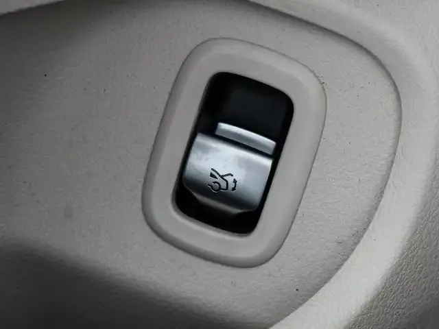 Mercedes-Benz CLE 300